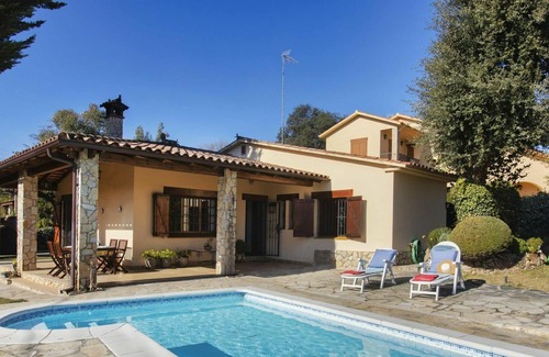Can Carbonell Casa | Preciosa casa de vacaciones privada para 7 personas con piscina privada, WIFI y aparcamiento