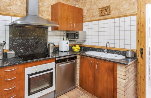 Macanet de la Selva Casa | Casa de vacaciones privada con WIFI, piscina privada, TV, patio, mascotas permitida, aparcamiento