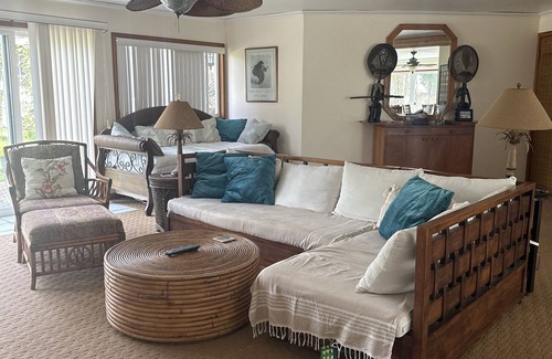 Waimanalo Casa | Maravilloso hogar ejecutivo pasos de una hermosa playa