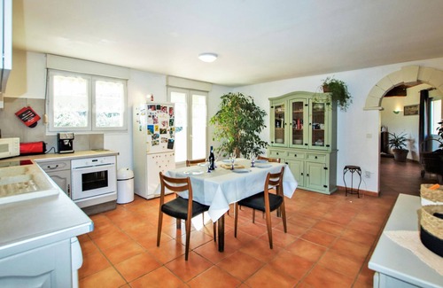 Saint-Julien-de-Peyrolas Casa | Alojamiento de 3 habitaciones en St Julien De Peyrolas
