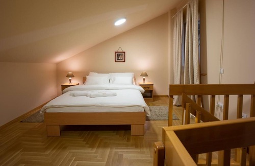Zemun Casa | Maravilloso apartamento de dos dormitorios recientemente renovado en el centro de Zemun
