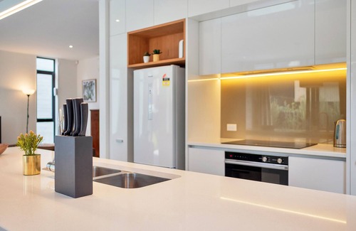 Hobsonville Casa | Wonderful Hobsonville Three Bedroom Home