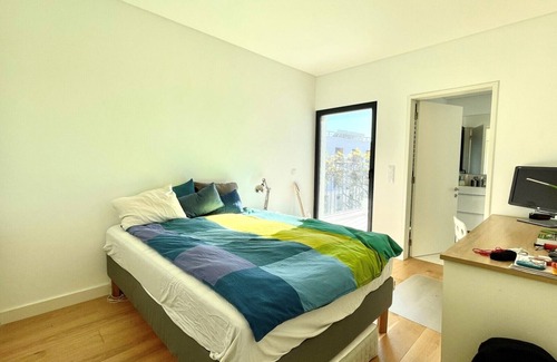 Caxias Casa | Wonderful home 3 mins from beach; 15 mins from Lisboa by train!