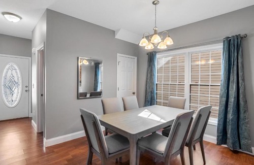 Asheville Casa | Wonderful Home With Hot Tub 5 Min to Downtown Asheville