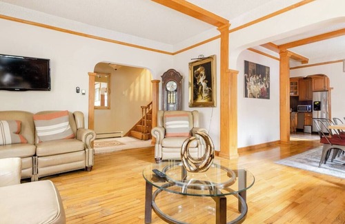 Queens Casa | Wonderful House in Long Island City, comforting and spacious near to Manhattan