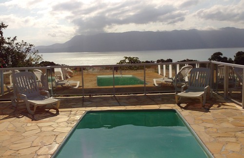 Sao Pedro Casa | MARAVILLOSA CASA CON VISTA PARA EL MAR CON PISCINA Y PRÓXIMA LA PLAYA DEL CURRAL.