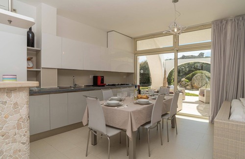 Santa Reparata Villa | Maravillosa casa de vacaciones privada con piscina privada, jacuzzi, A/C, TV, patio, aparcamiento