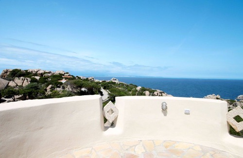 Capo Testa Casa | Casa de vacaciones con A/C, WIFI, TV, terraza, mascotas permitida, vista panorámica, aparcamiento