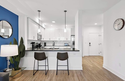 Fairview Apartamento | Wonderful ! King 1BR ! Free Parking ! 30 min NYC !