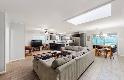 Kingsland Casa | Wonderful Lakefront Home w/ Yard, Water Views, Central AC, WiFi, Private W/D