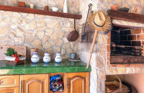 Can Carbonell Casa | Casa de vacaciones privada con WIFI, piscina privada, TV, terraza, mascotas permitida, aparcamiento