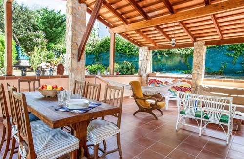 Can Carbonell Casa | Casa de vacaciones privada con WIFI, piscina privada, TV, terraza, mascotas permitida, aparcamiento