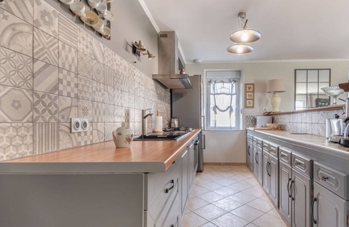 Bretteville-sur-Ay Casa | Preciosa casa de vacaciones privada con WIFI, TV, terraza, mascotas permitida y aparcamiento