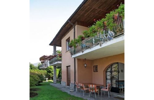 Porto Valtravaglia Casa | Estupenda casa de vacaciones privada con WIFI, piscina privada, TV, terraza y aparcamiento
