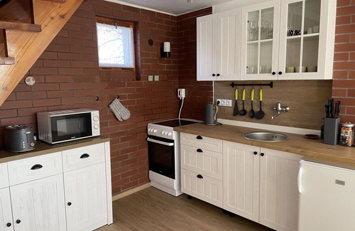 Branzez Casa | Wonderful private villa for 6 guests with WIFI, balcony and pets allowed