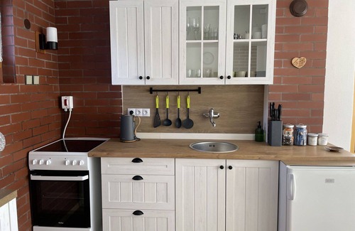 Branzez Casa | Wonderful private villa for 6 guests with WIFI, balcony and pets allowed
