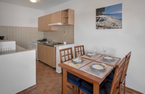 Klenovica Casa | Preciosa casa de vacaciones privada con piscina privada, A/C, WIFI, TV, terraza y aparcamiento