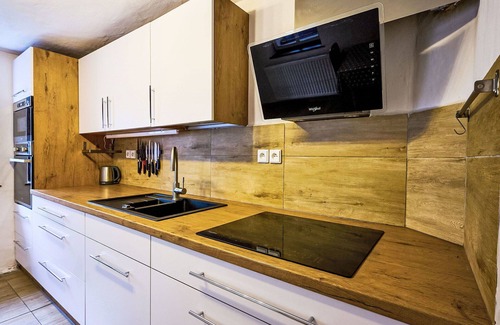 Tanvald Casa | Estupenda casa de vacaciones privada para 7 personas con WIFI, TV, terraza y aparcamiento
