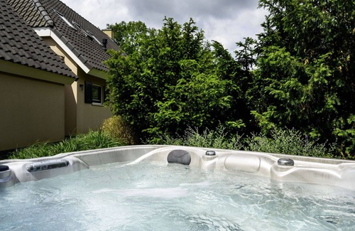 Vlagtwedde Casa | Casa de vacaciones privada con WIFI, piscina, TV, terraza, mascotas permitida, aparcamiento