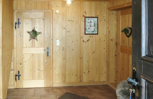 Sankt Gallenkirch Villa | Estupenda casa de vacaciones privada para 16 personas con TV, patio y aparcamiento