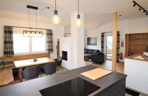 Wolfsberg Casa | Preciosa casa de vacaciones privada para 6 personas con WIFI, TV, terraza y aparcamiento