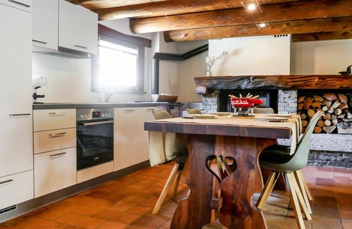 Malvaglia-dagro Casa | Estupenda casa de vacaciones privada con WIFI, TV, terraza, mascotas permitida y aparcamiento