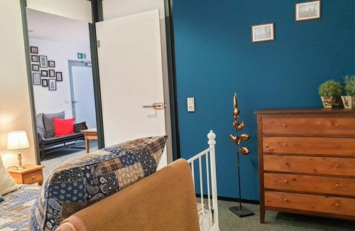 Wallhalben Casa | Preciosa casa de vacaciones privada para 4 personas con WIFI, A/C, TV, terraza y aparcamiento