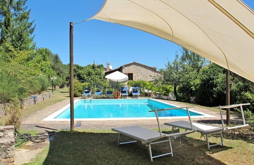 Simignano Villa | Casa de vacaciones privada con piscina privada, WIFI, TV, terraza, vista panorámica, aparcamiento