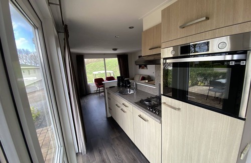 Dordtse Biesbosch Casa | Maravillosa casa de vacaciones privada para 4 personas con WIFI, TV, terraza y aparcamiento