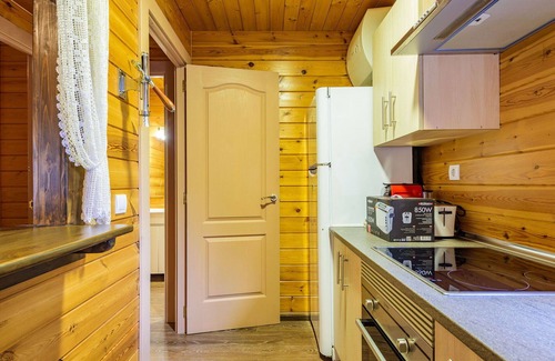 Burriana Casa | Maravillosa casa de vacaciones privada para 4 personas con WIFI, piscina, TV, terraza y aparcamiento