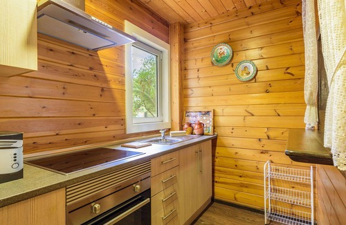 Burriana Casa | Maravillosa casa de vacaciones privada para 4 personas con WIFI, piscina, TV, terraza y aparcamiento