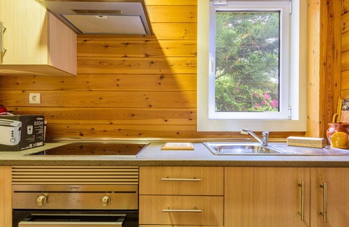 Burriana Casa | Maravillosa casa de vacaciones privada para 4 personas con WIFI, piscina, TV, terraza y aparcamiento