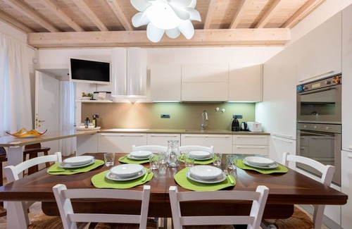 San Desiderio Casa | Maravillosa casa de vacaciones privada con WIFI, A/C, piscina privada, TV, terraza y aparcamiento