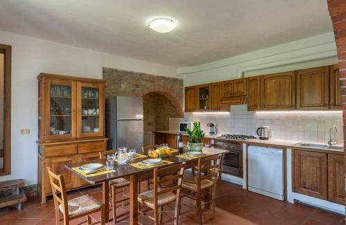 Ponte Buriano Villa | Casa de vacaciones privada con piscina privada, WIFI, TV, patio, mascotas permitida, aparcamiento
