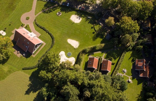 Losser Casa | Estupenda casa de vacaciones privada para 16 personas con WIFI, TV, terraza y aparcamiento