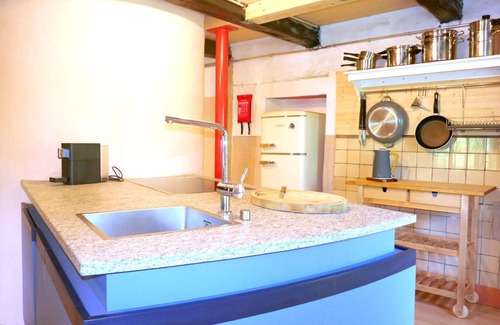 Semione Casa | Estupenda casa de vacaciones privada para 6 personas con WIFI, TV, patio y aparcamiento