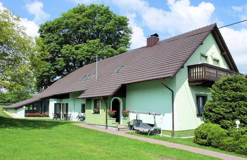 Predslav Villa | Casa de vacaciones privada con WIFI, piscina privada, TV, patio, mascotas permitida, aparcamiento