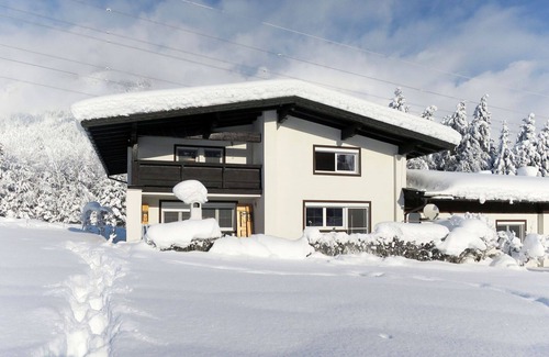 Angerberg Casa | Maravillosa casa de vacaciones privada con TV, terraza, mascotas permitida y aparcamiento