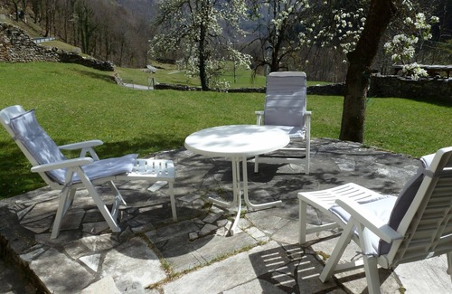 Lavizzara Casa | Casa de vacaciones privada con WIFI, TV, patio, mascotas permitida, vista panorámica, aparcamiento