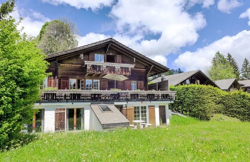 Schoenried Casa | Casa de vacaciones privada con WIFI, TV, patio, mascotas permitida, vista panorámica, aparcamiento