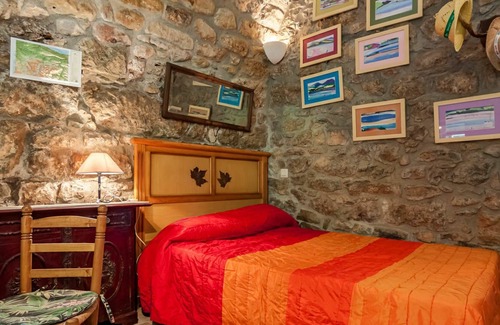Herrerias Casa | Wonderful private villa for 2 people with TV, terrace and parking