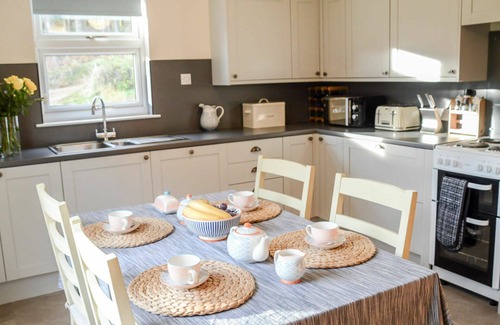 Lerags Casa | Casa de vacaciones privada con WIFI, TV, patio, mascotas permitida, vista panorámica, aparcamiento