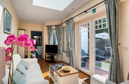 Mol Villa | Maravillosa casa de vacaciones privada para 6 personas con WIFI, TV, terraza y aparcamiento