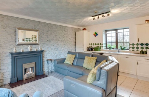 Gaerwen Casa | Maravillosa casa de vacaciones privada con WIFI, TV, patio, mascotas permitida y aparcamiento