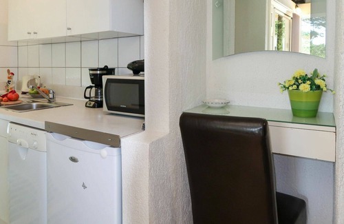 Medveja Casa | Estupenda casa de vacaciones privada con A/C, piscina, WIFI, TV, terraza y aparcamiento