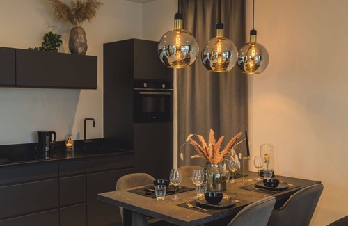 Maurik Casa | Estupenda casa de vacaciones privada con WIFI, TV, terraza, mascotas permitida y aparcamiento