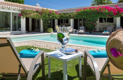 Alcalar Villa | Casa de vacaciones privada con WIFI, piscina privada, A/C, TV, terraza, vista panorámica