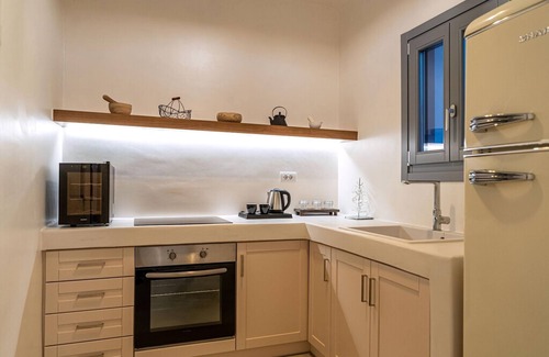 Exo Gonia Villa | Wonderful Santorini Villa | 1 Bedroom | Villa Gonia | Astonishing Views & Outdoor Jacuzzi | Exo Gonia