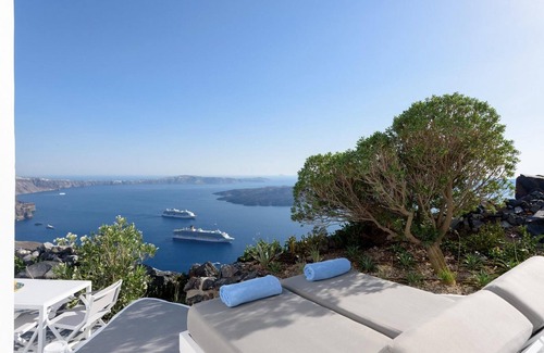 Firostefani Villa | Wonderful Santorini Villa | 7 Bedrooms | Villa Avalon | 3 Private Plunge Pools & Stunning Aegean Sea Views| Imerovigli