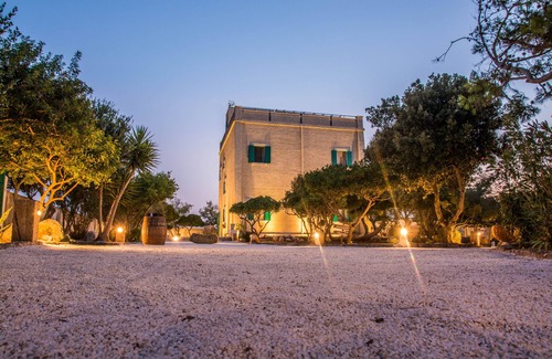 Torre Lapillo Villa | Maravillosos apartamentos con vistas al mar en la antigua torre